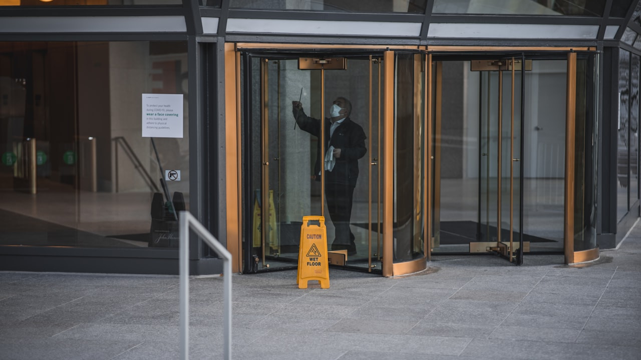 Types of squeegees and their usage