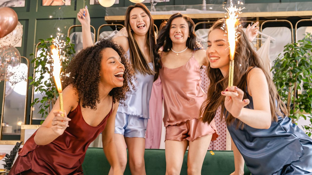 What Should You Look for in Romantic Sleepwear?